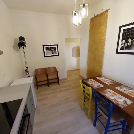 Ciclamino Fori Porta Pispini 2 Apartament *